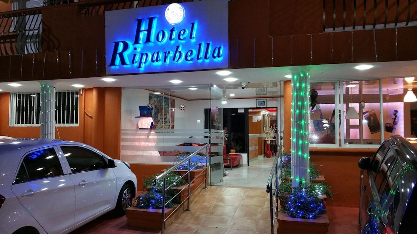 Hotel Riparbella
