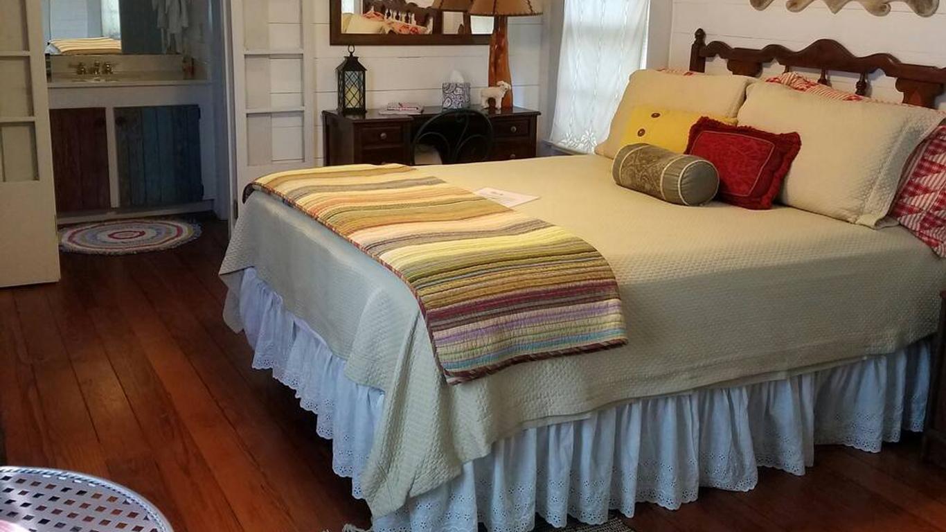 The Carriage House Bed And Breakfast