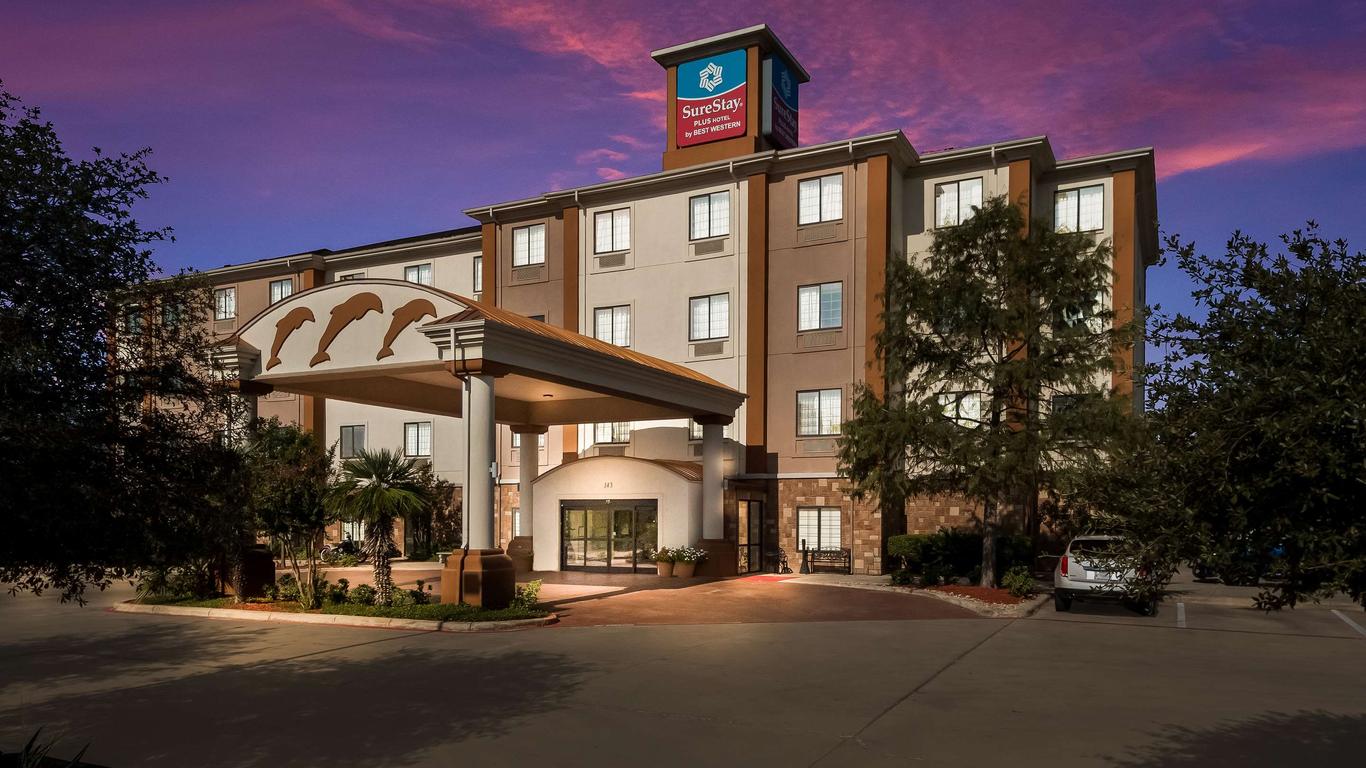 Surestay Plus Hotel By Best Western San Antonio Seaworld