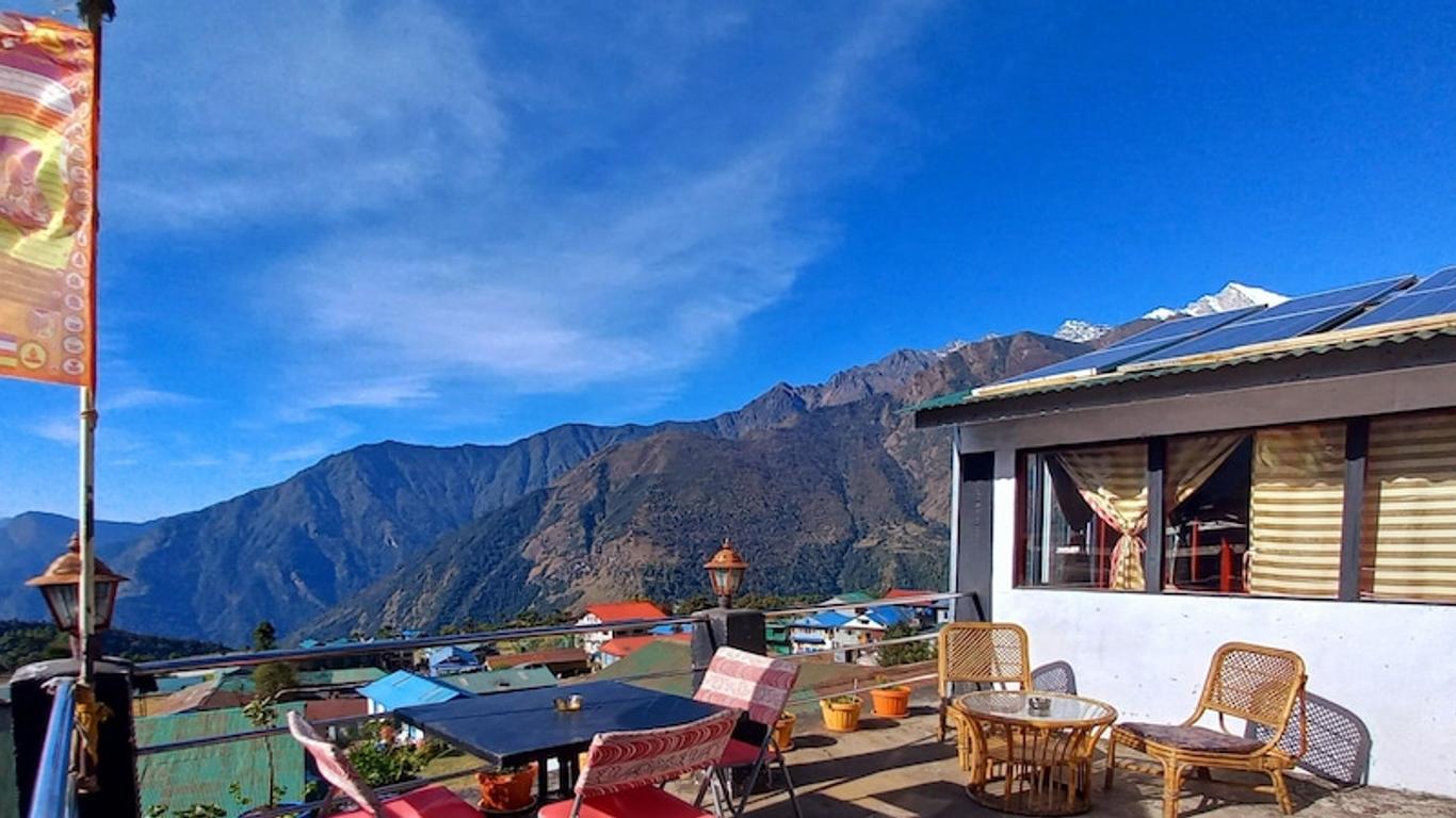 Lama Hotel - Cafe De Himalaya