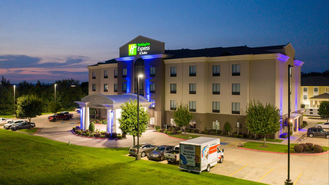 Holiday Inn Express & Suites Van Buren-Ft Smith Area