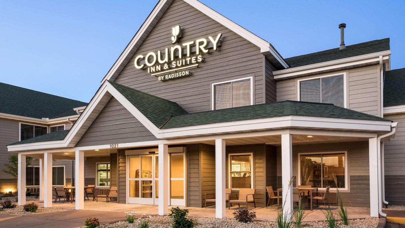 Country Inn & Suites by Radisson, Chippewa Falls