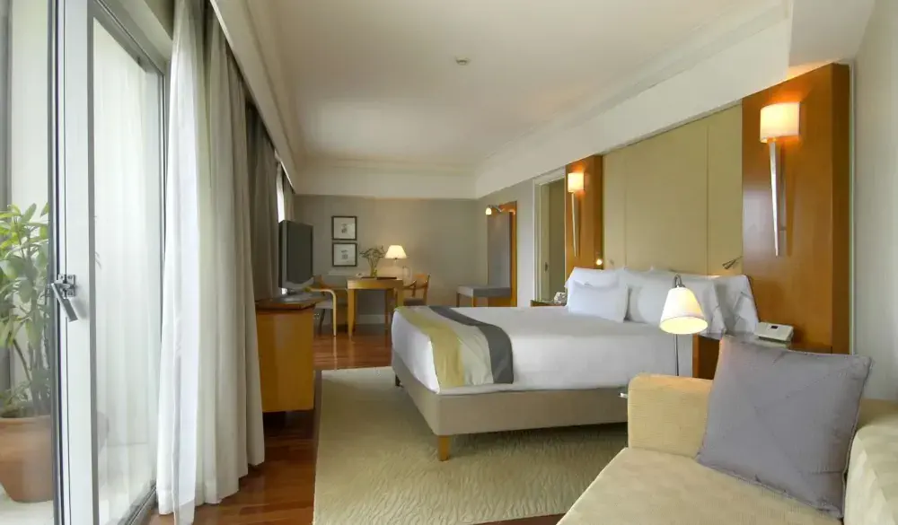 Fairmont Singapore, hotel for a family trip