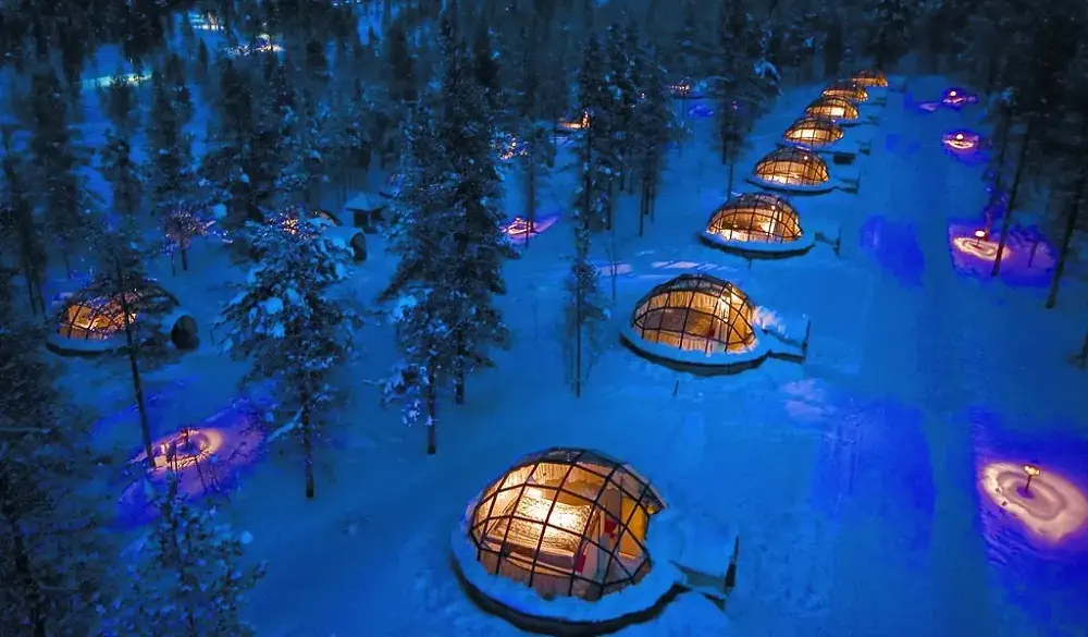 Kakslauttanen Arctic Resort glass igloos