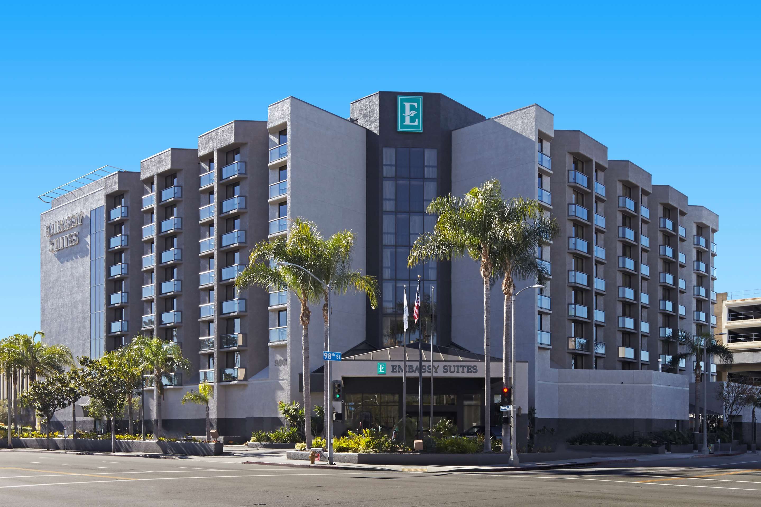 Embassy Suites by Hilton Los Angeles International Airport North, Los  Angeles | HotelsCombined
