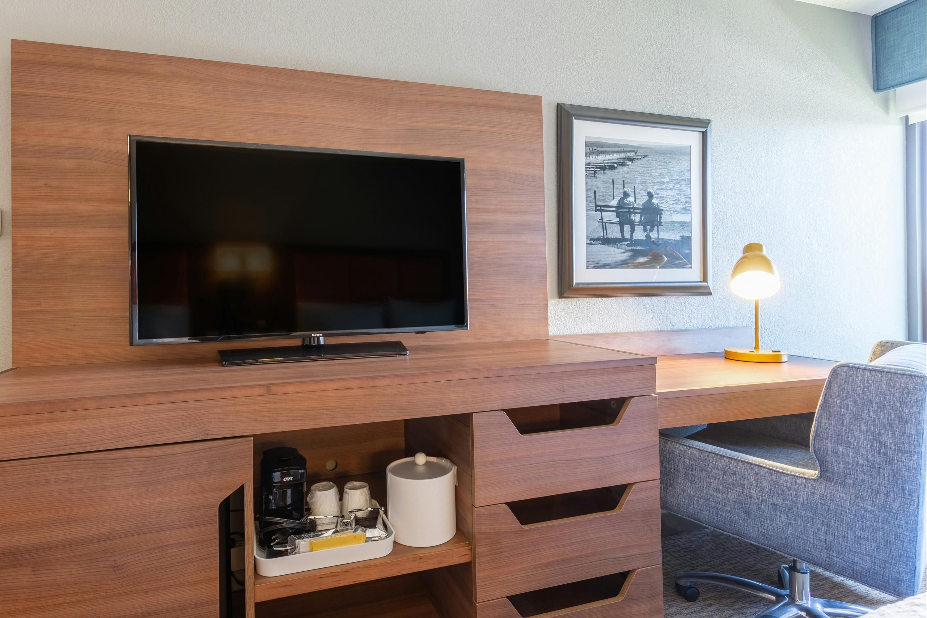 Hampton Inn Madison-East Towne Mall Area, Madison | HotelsCombined