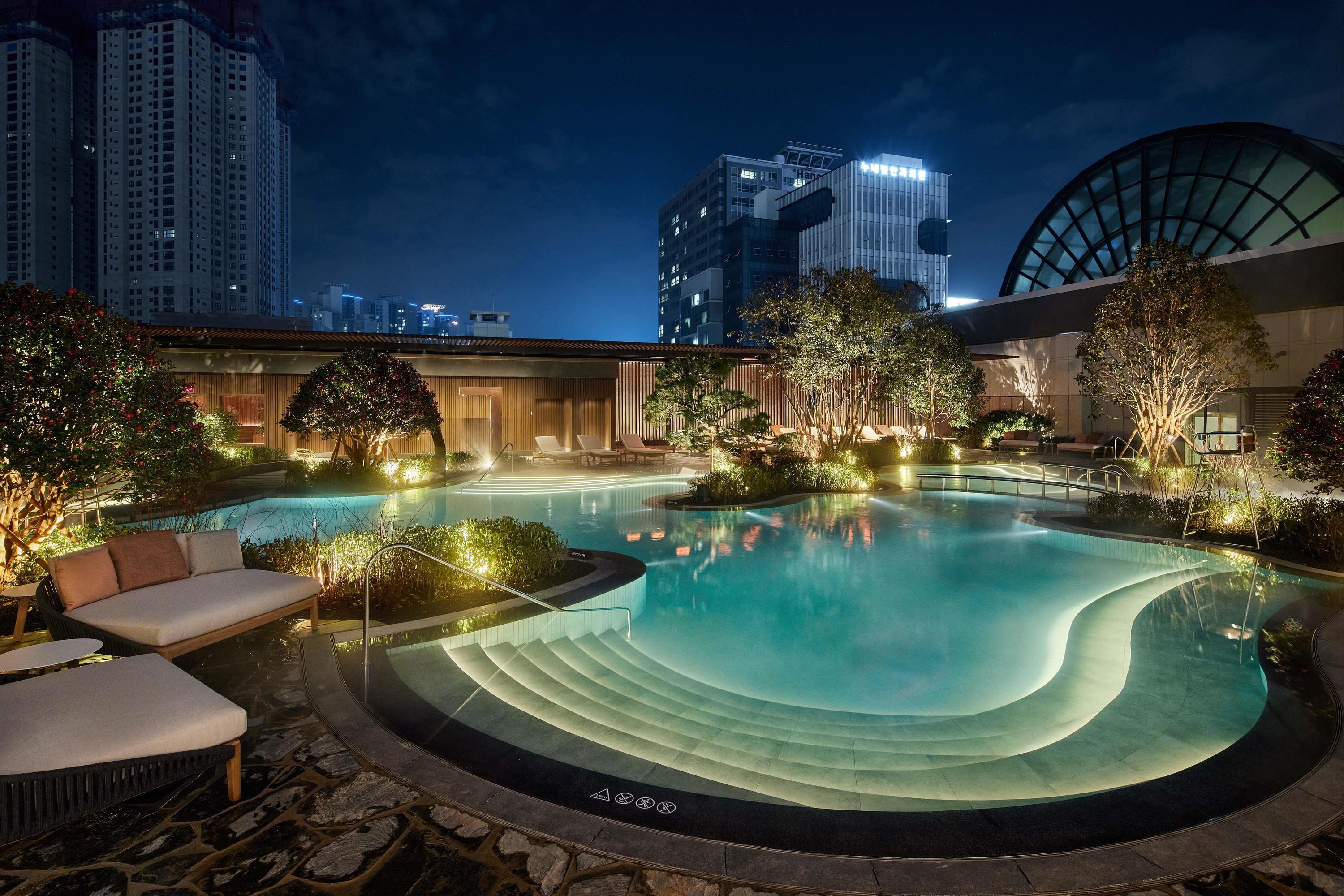 Lotte Hotel Busan, Busan | HotelsCombined