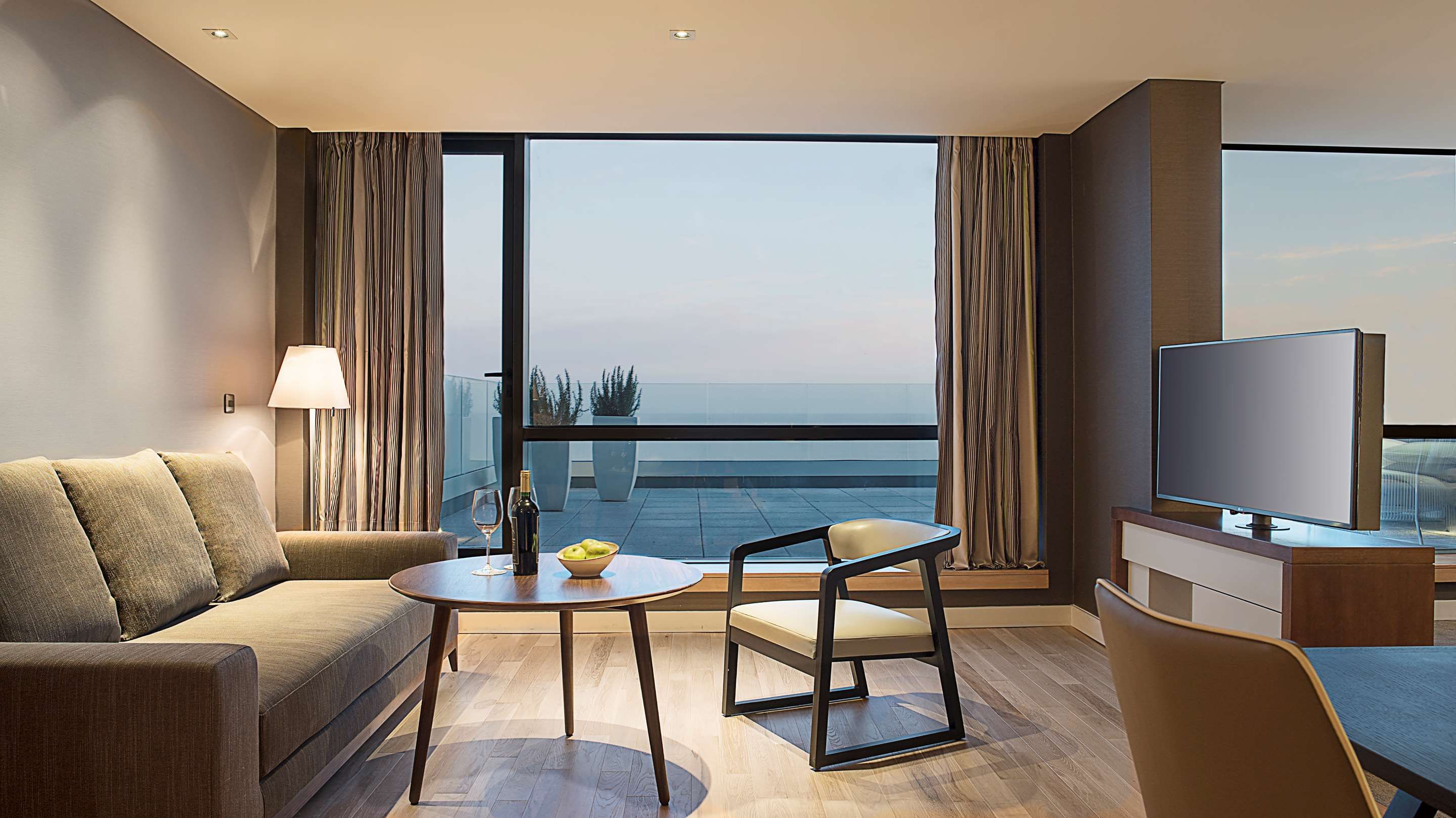 Regency Way Montevideo Hotel, Montevideo (updated prices 2024)