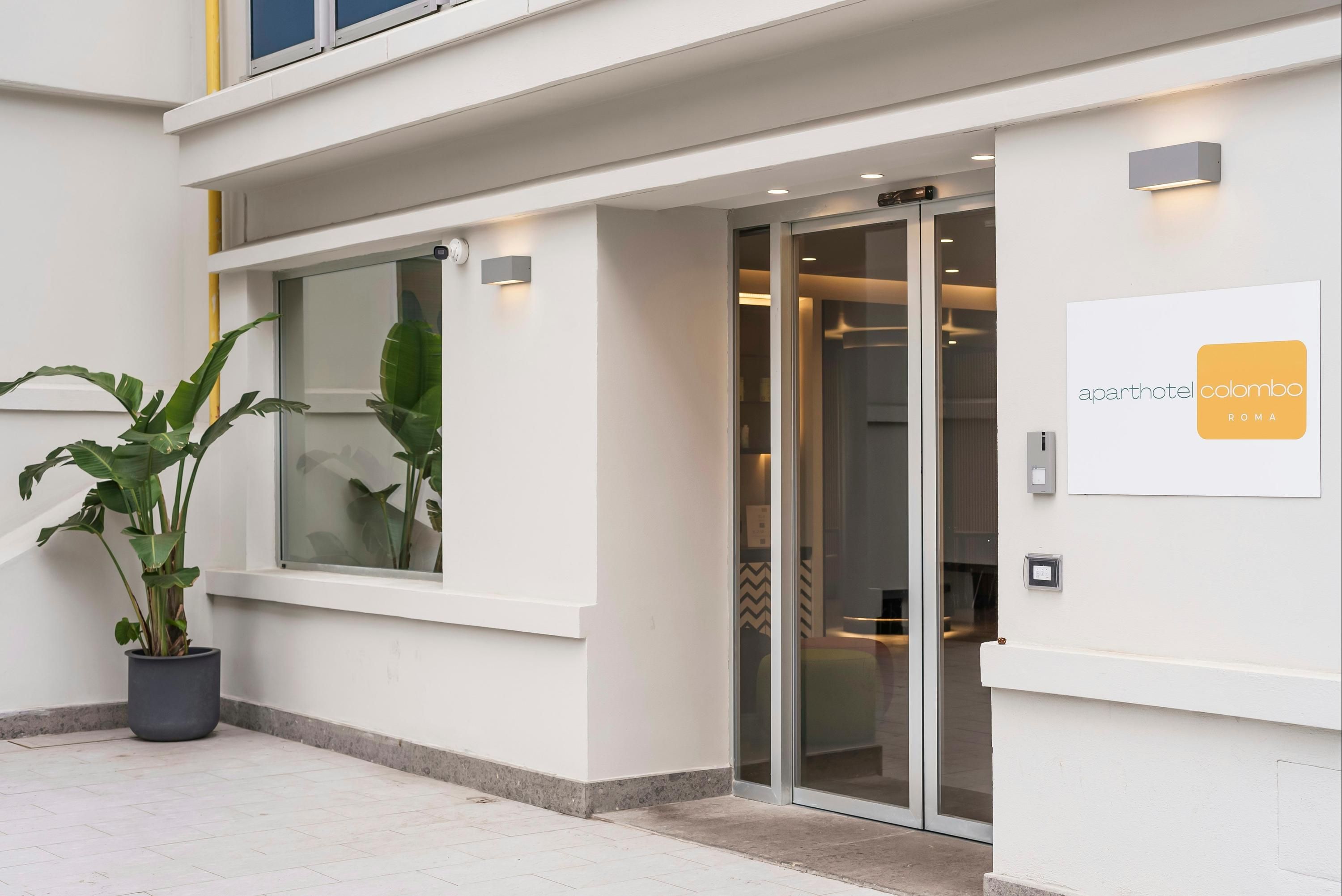 Aparthotel Colombo Roma, Rome | HotelsCombined, image size:3000x2003