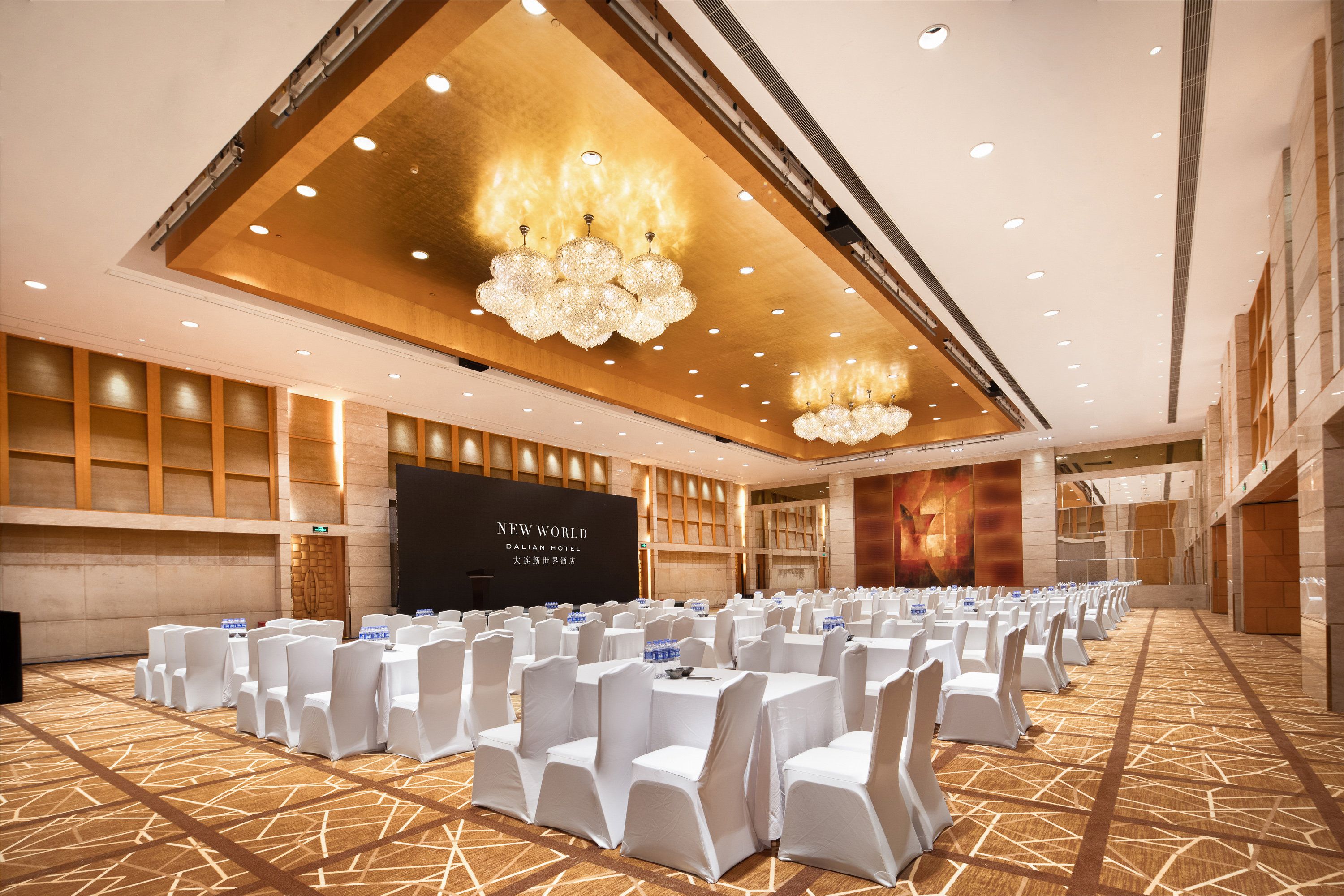 New World Dalian Hotel, Dalian HotelsCombined