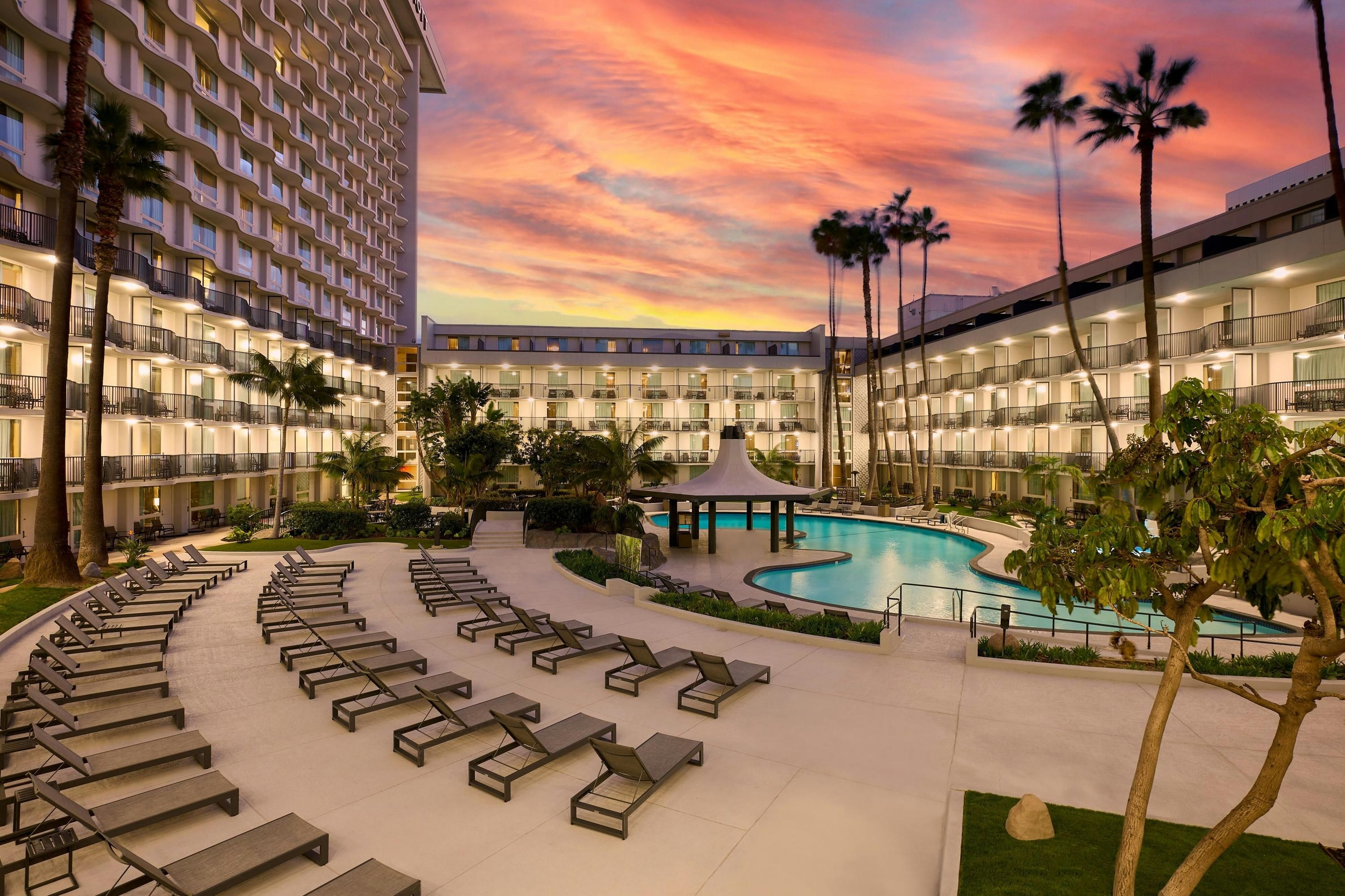 Marriott Hotels & Resorts Hotels in Los Angeles from $179 | HotelsCombined