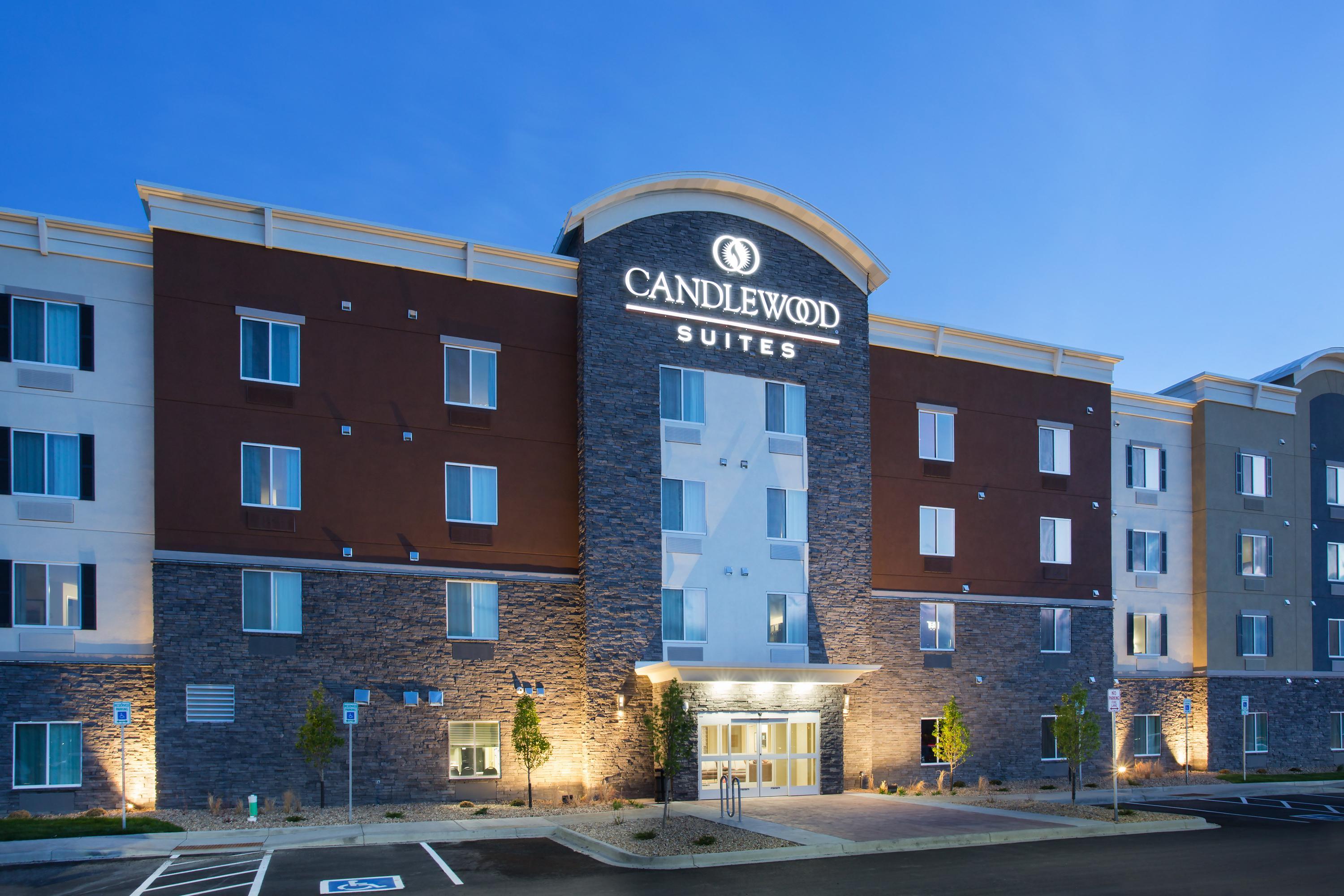 Hotel Room Tour-Room 233-Candlewood Suites Columbus/Polaris-Columbus,OH -  YouTube