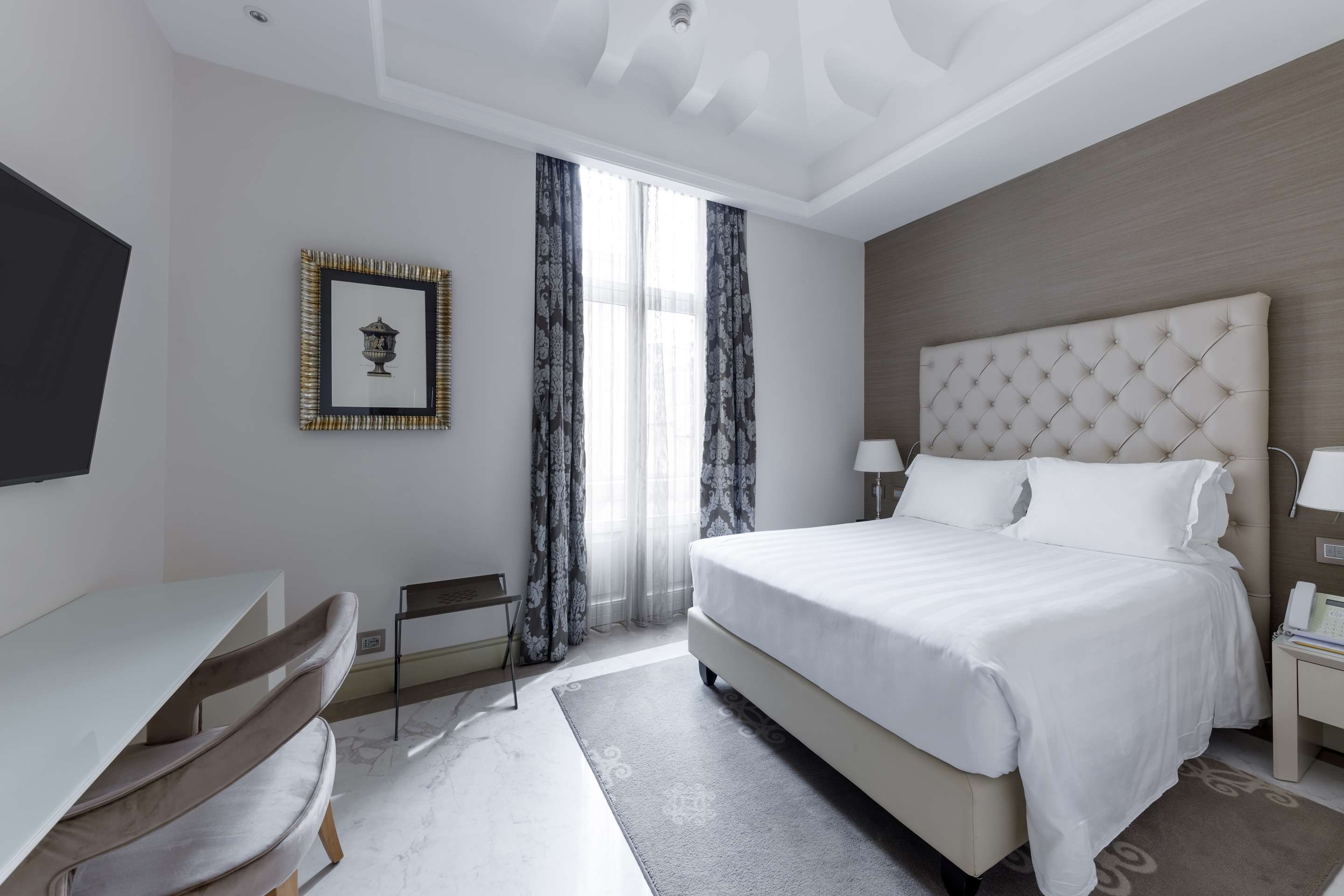 Hotel Aleph Roma Aleph Rome Hotel, Curio Collection By Hilton, Italien