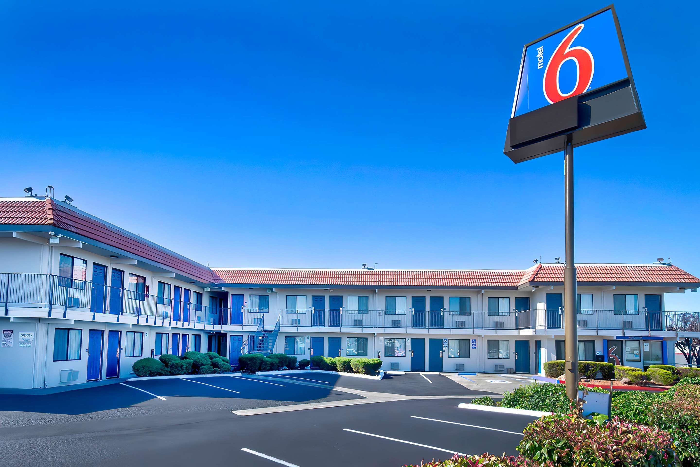 Motel 6 Vallejo Six Flags West, Vallejo | HotelsCombined