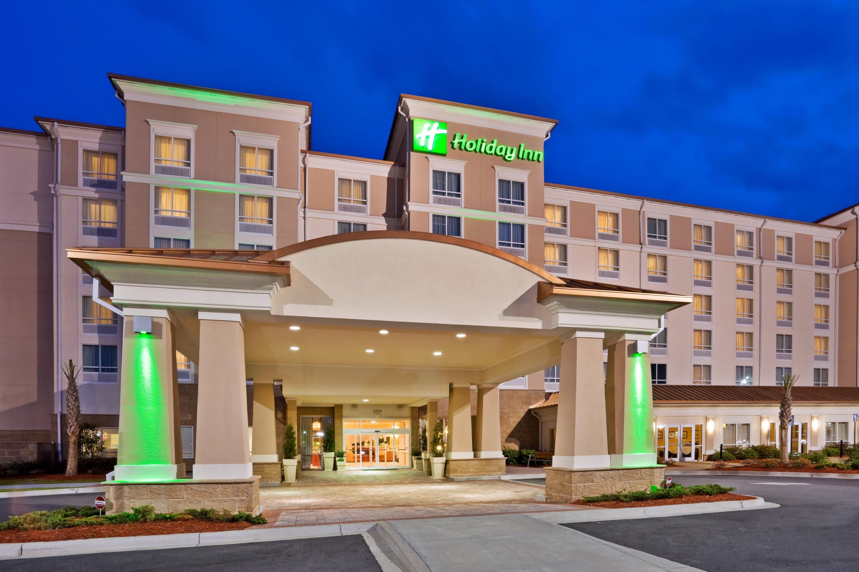 Drury Inn & Suites Valdosta, Valdosta - Compare Deals