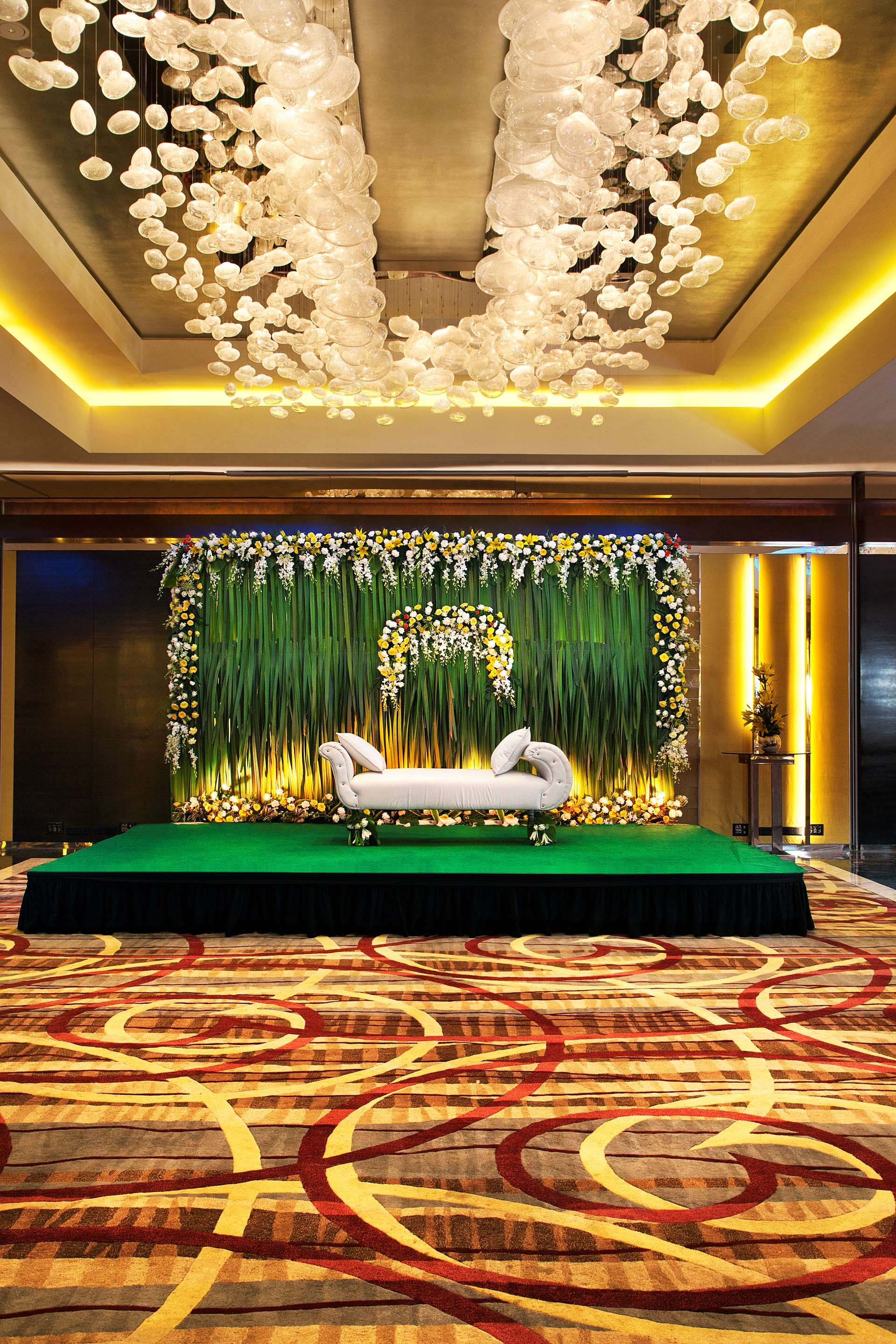 Radisson Blu MBD Hotel Noida Celebrates 20 Years, image size:1920x2880