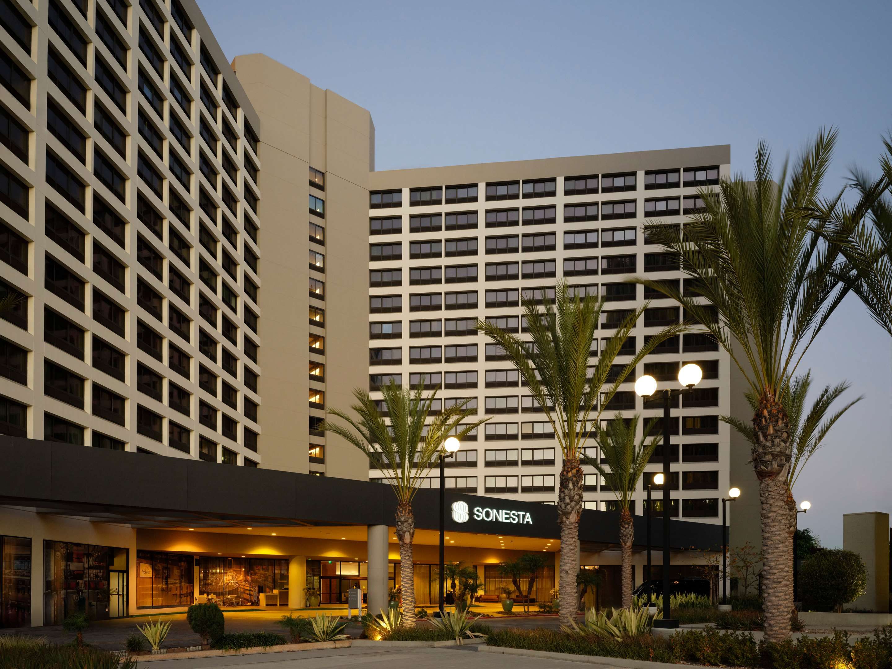 Sonesta Los Angeles Airport LAX, Los Angeles | HotelsCombined