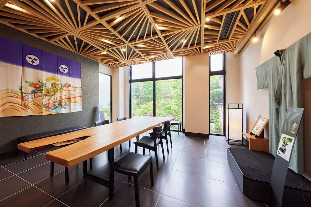 Kanazawa Sainoniwa Hotel, Kanazawa | HotelsCombined