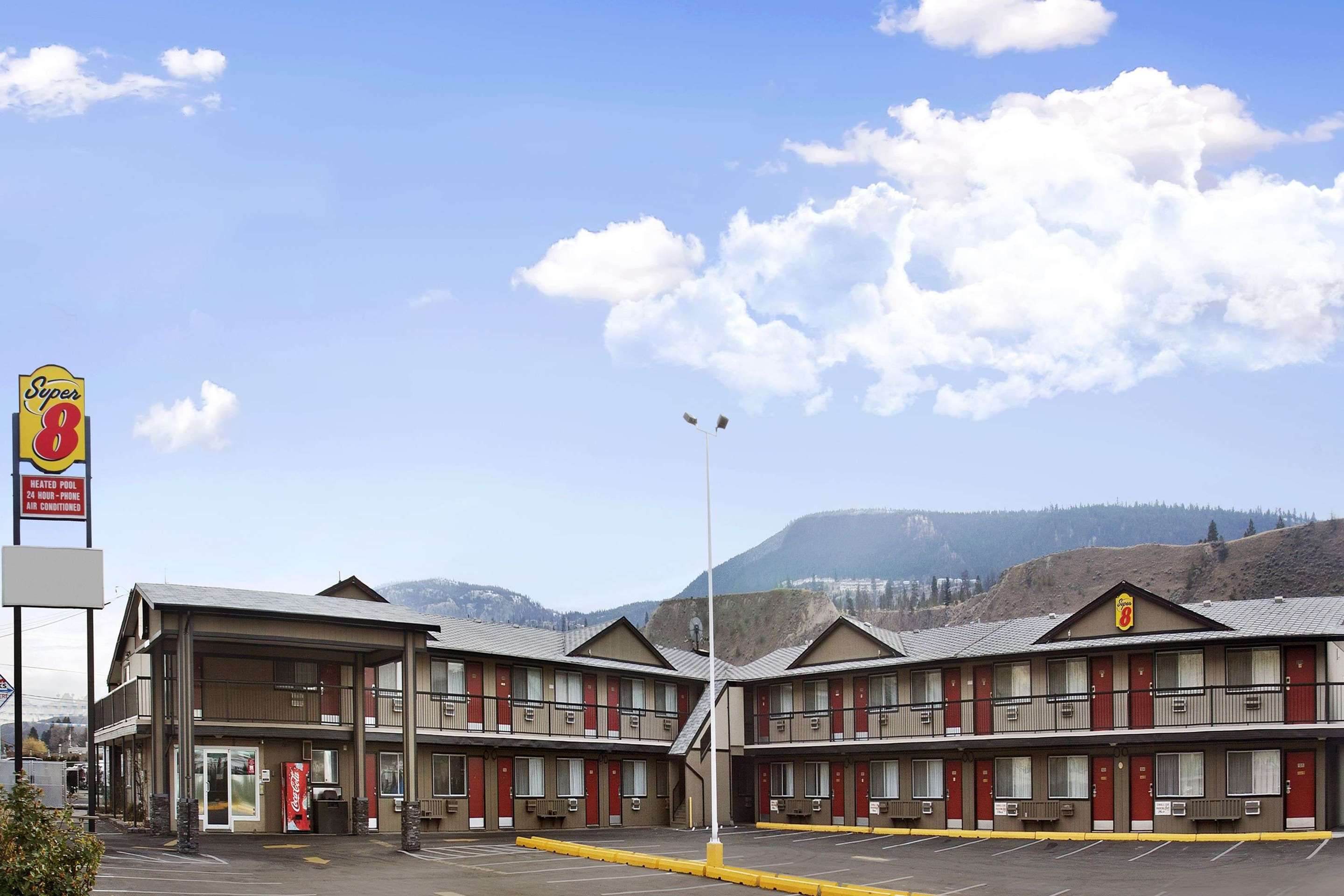 Canadas Best Value Inn & Suites Kamloops, Kamloops - Compare Deals