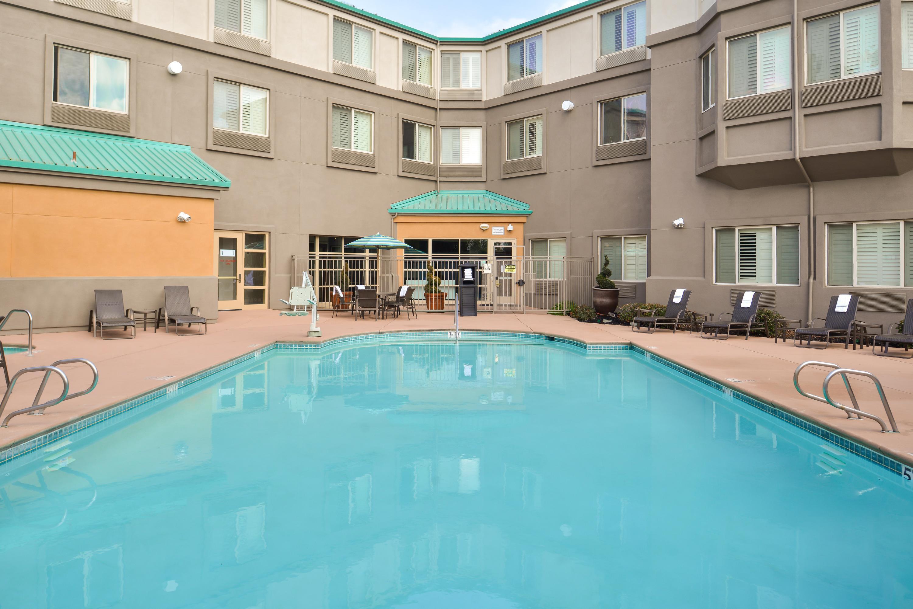 cheap hotels in elk grove california