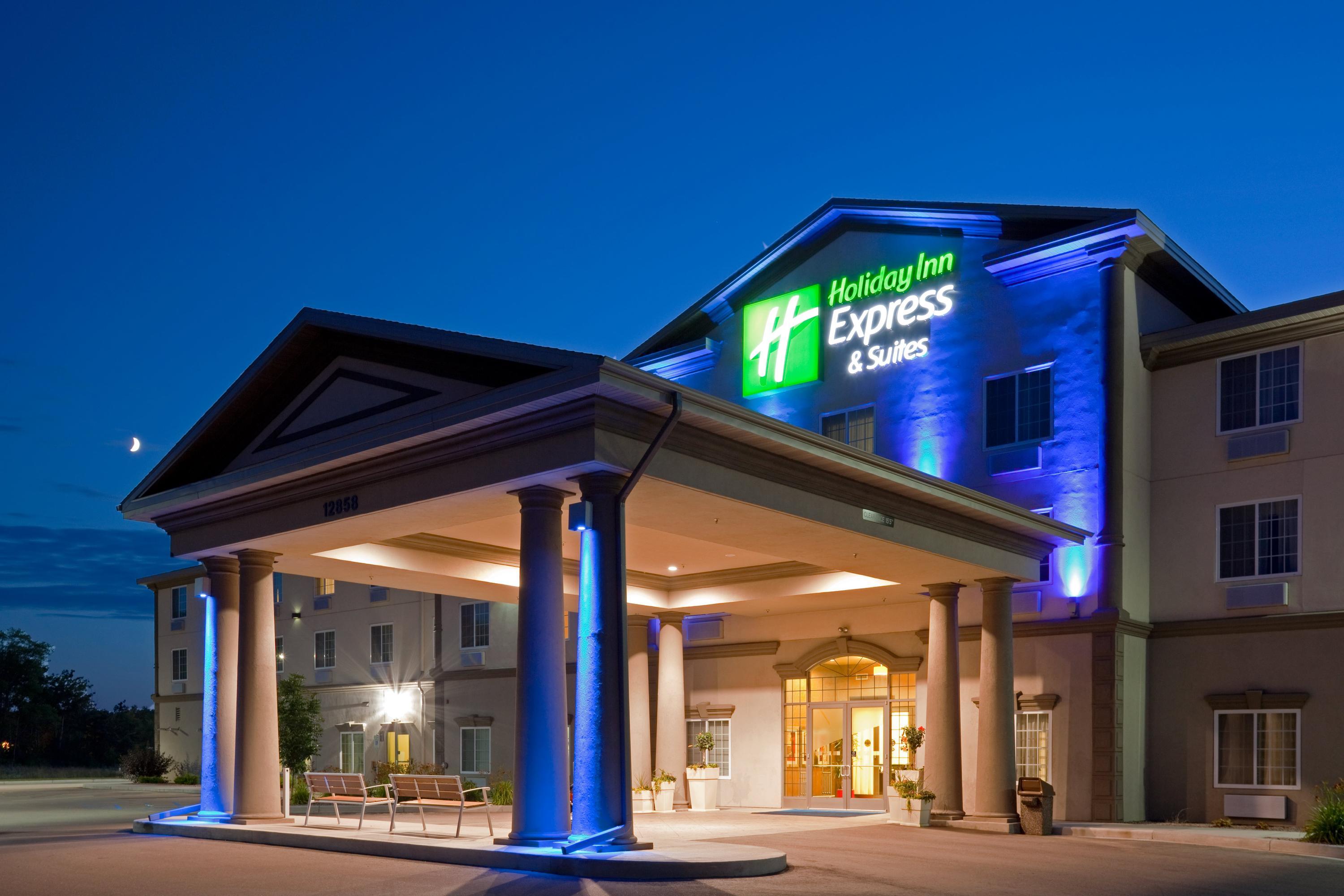 Fairbridge Inn & Suites In Thorp, Wi, Thorp Compare Deals