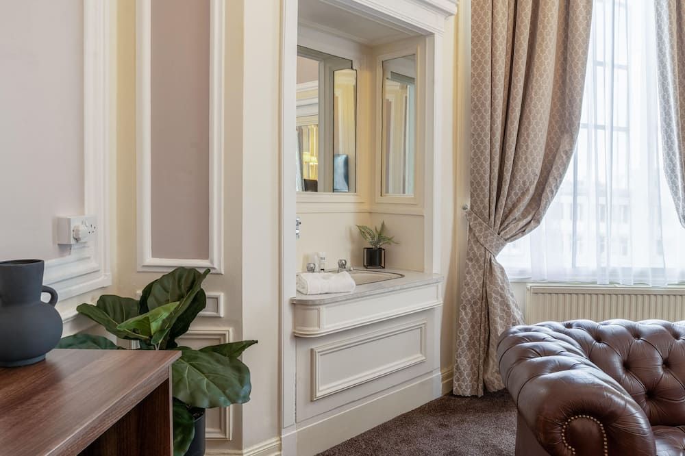 Britannia Adelphi Hotel, Liverpool | HotelsCombined