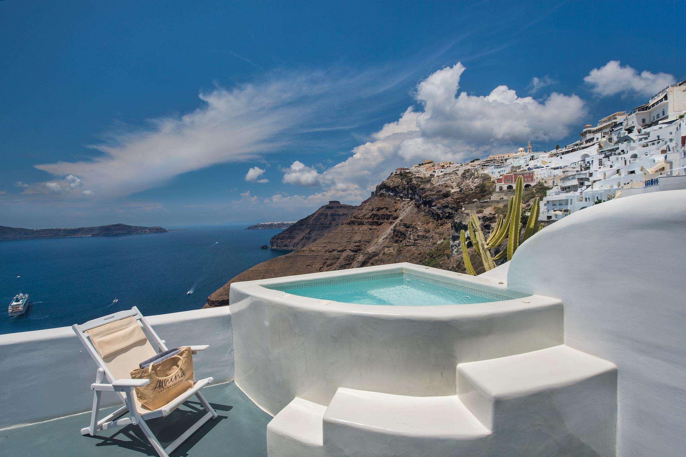Luxury Suites Oia Santorini | Caldera Sunset Sea views | Plunge Pools