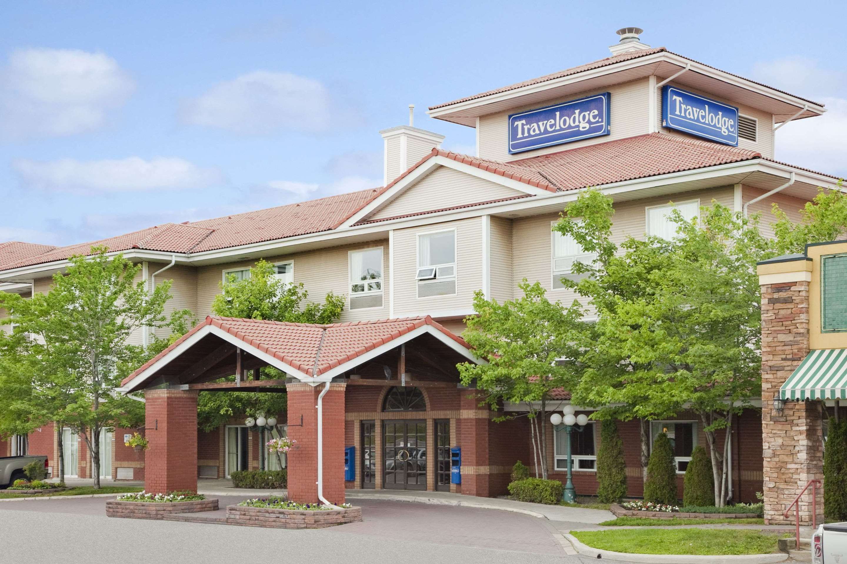 Super 8 by Wyndham Sudbury ON, Sudbury - Compare Deals