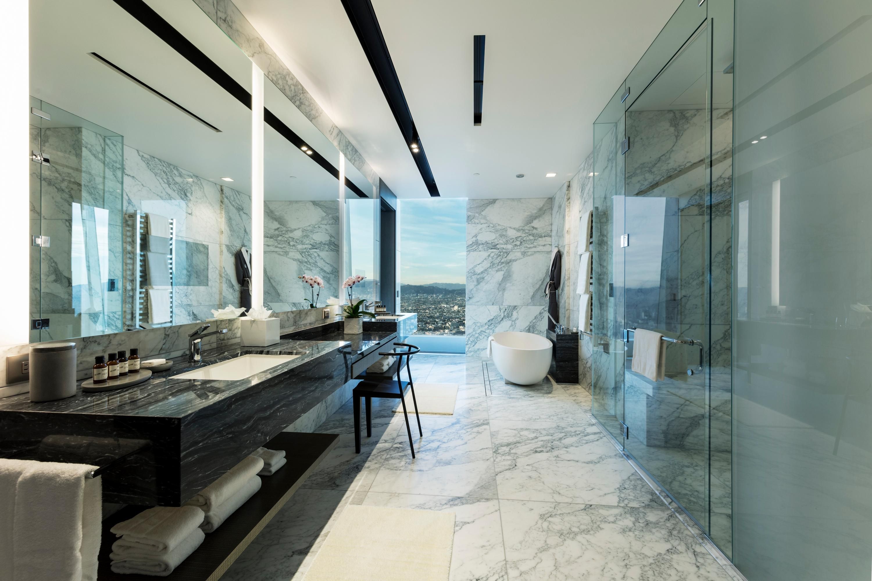 Hotels near Crypto.com Arena, Los Angeles - Amazing Deals on 396 Hotels