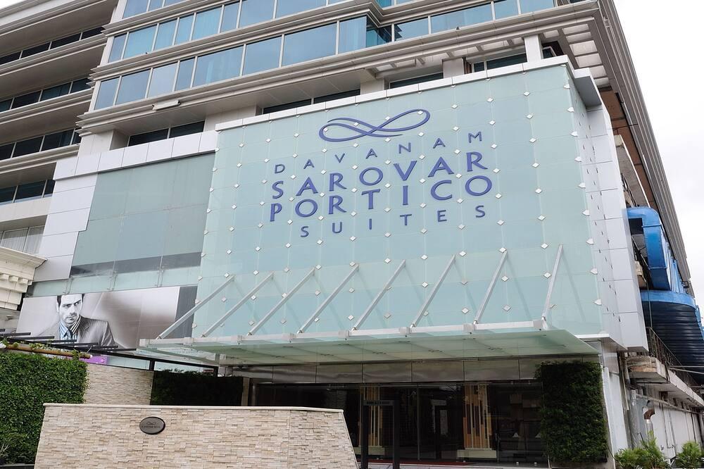 Davanam Sarovar Portico Suites Bengaluru Reviews, Deals & Photos 2024 -  Expedia