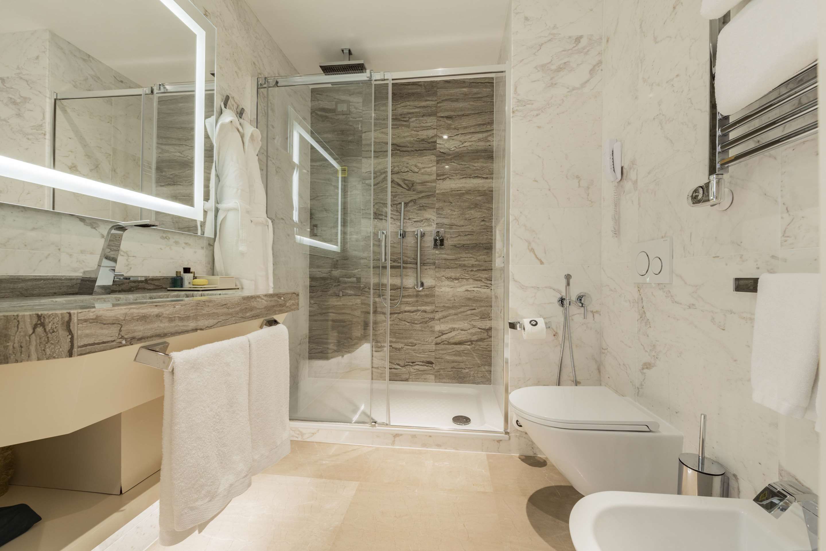 Hotel Aleph Roma Aleph Rome Hotel, Curio Collection By Hilton, Italien