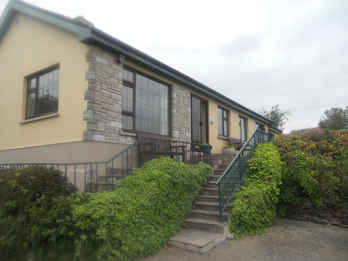 Beara Coast Hotel, Castletownbere Compare Deals