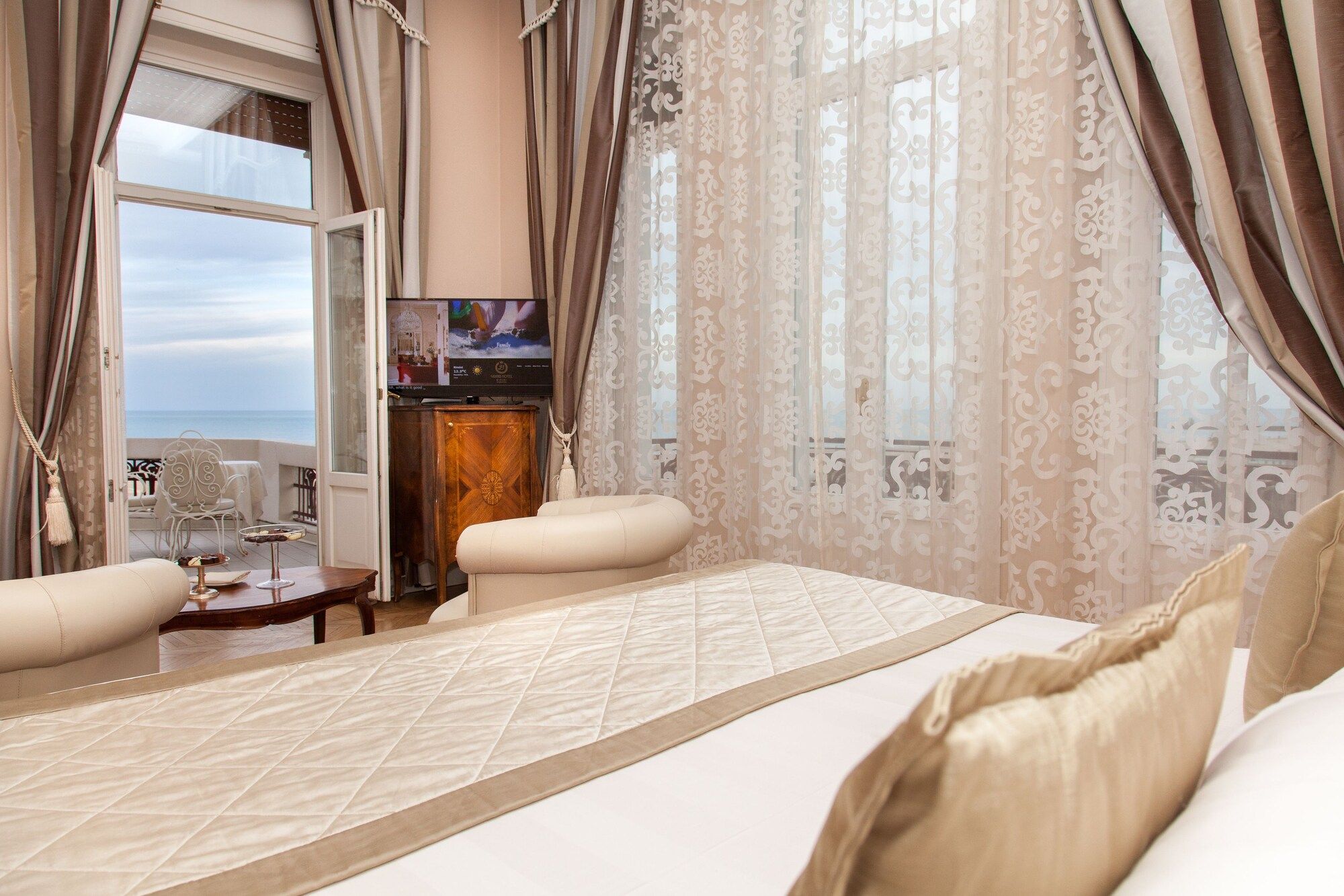 Grand Hotel Rimini, Rimini | HotelsCombined, image size:2000x1333