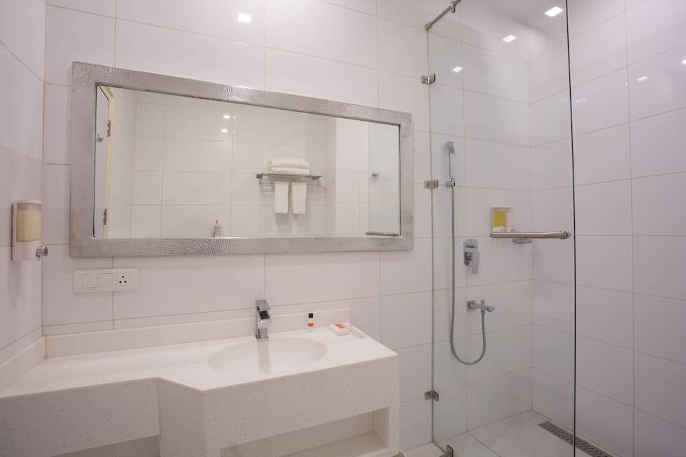 Ginger Vapi, Vapi | HotelsCombined