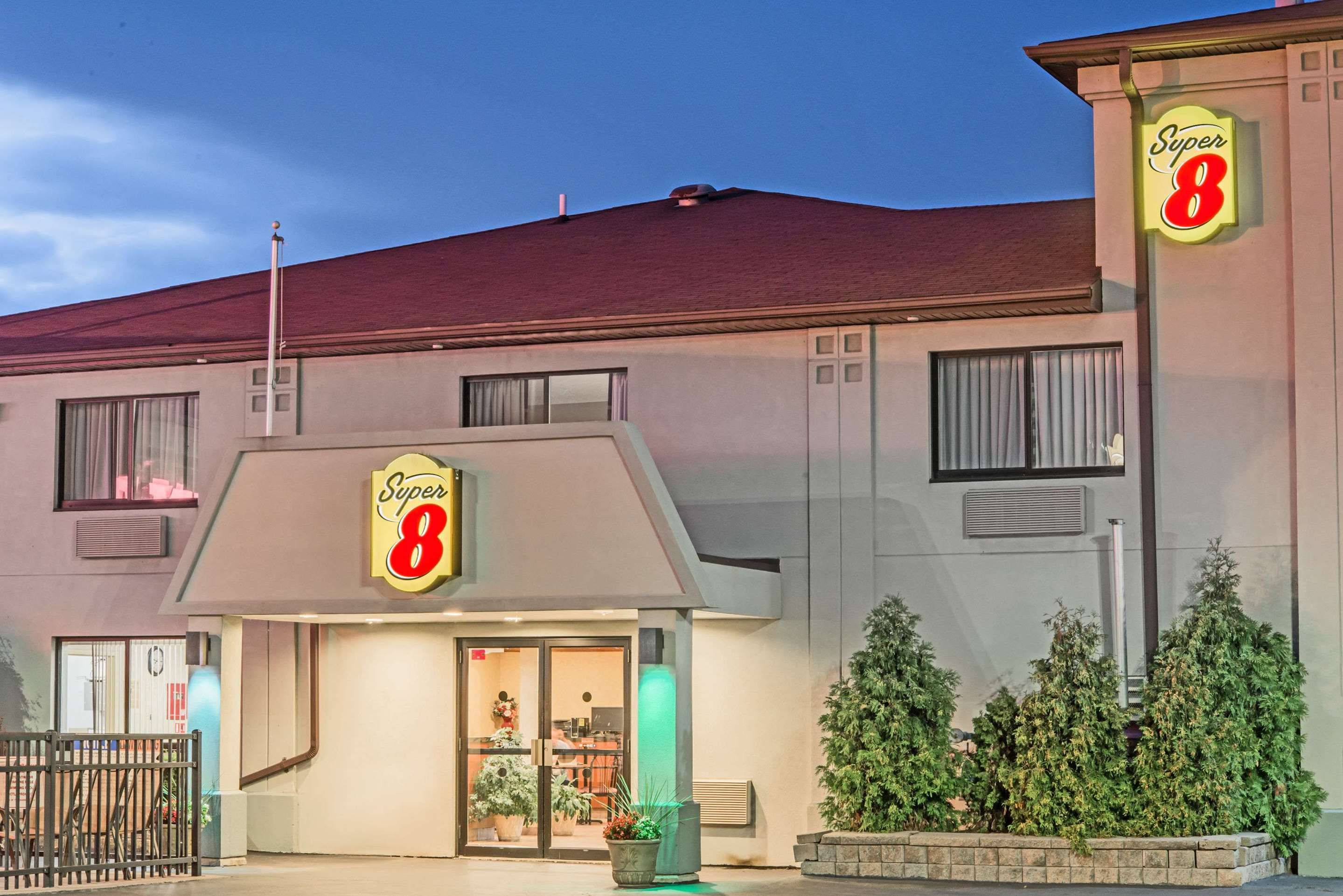 Knights Inn Niagara Falls Near Iag Airport, Niagara Falls - Compare Deals