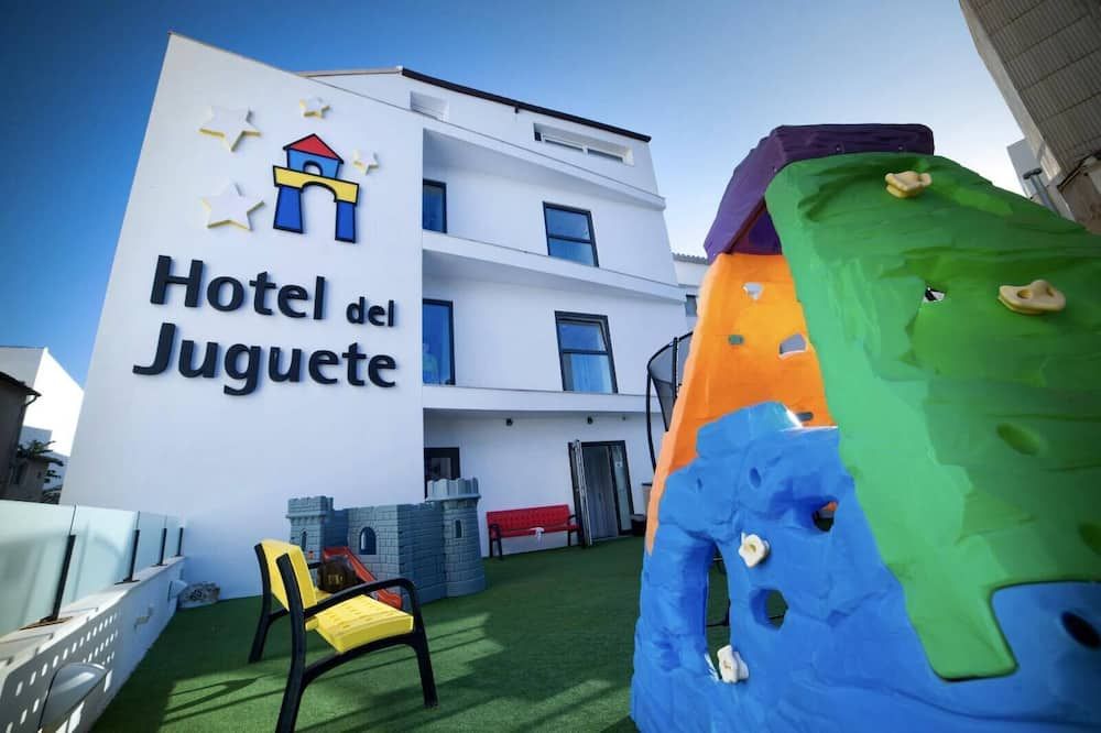 Hotel del Juguete, Ibi HotelsCombined
