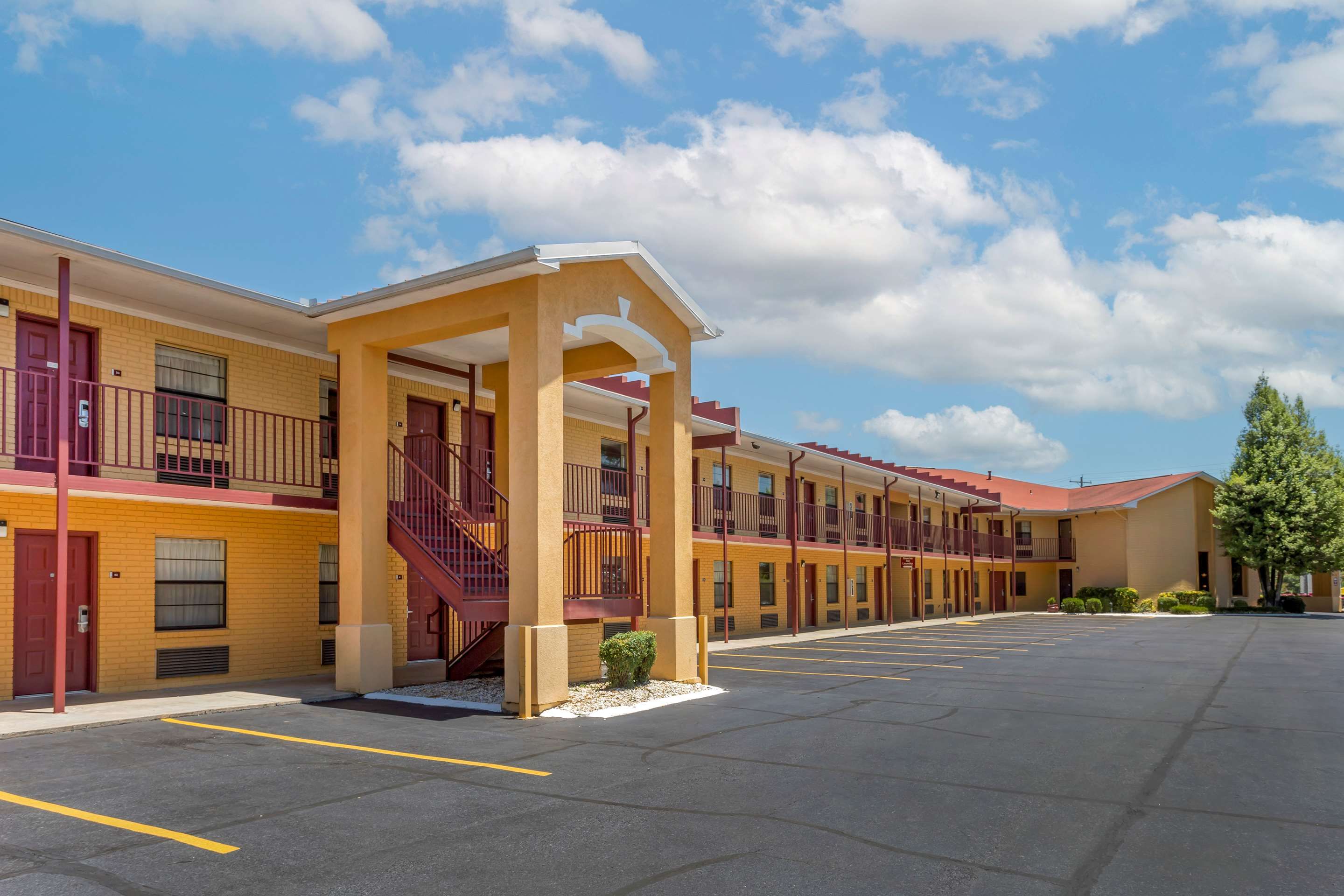 cheap hotels in benton arkansas