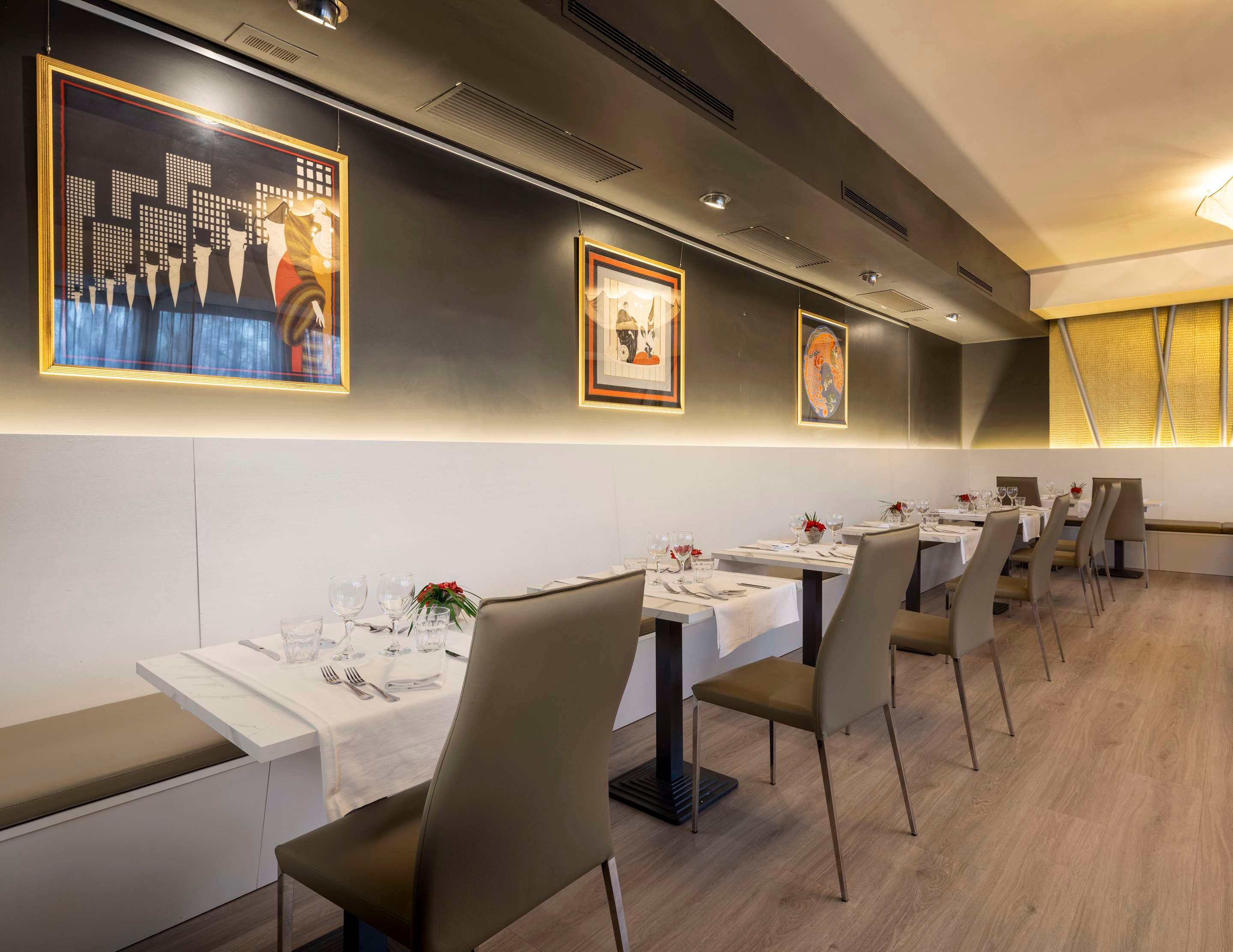 Hotels near Parma City Centre, Parma - Amazing Deals on 440 Hotels, image size:2879x2223