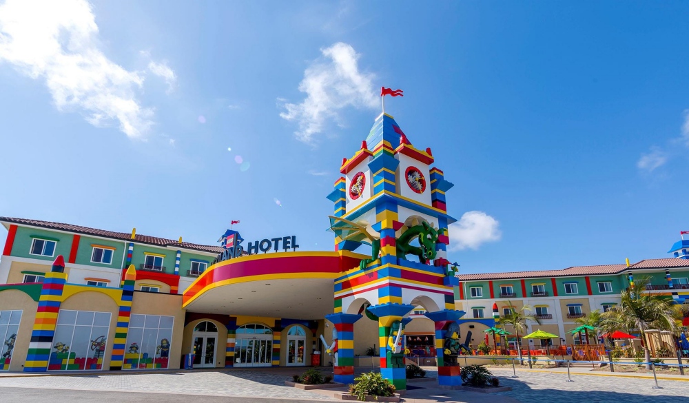 LEGOLAND California Resort and Castle Hotel, star wars inspires hotels- the force awaken