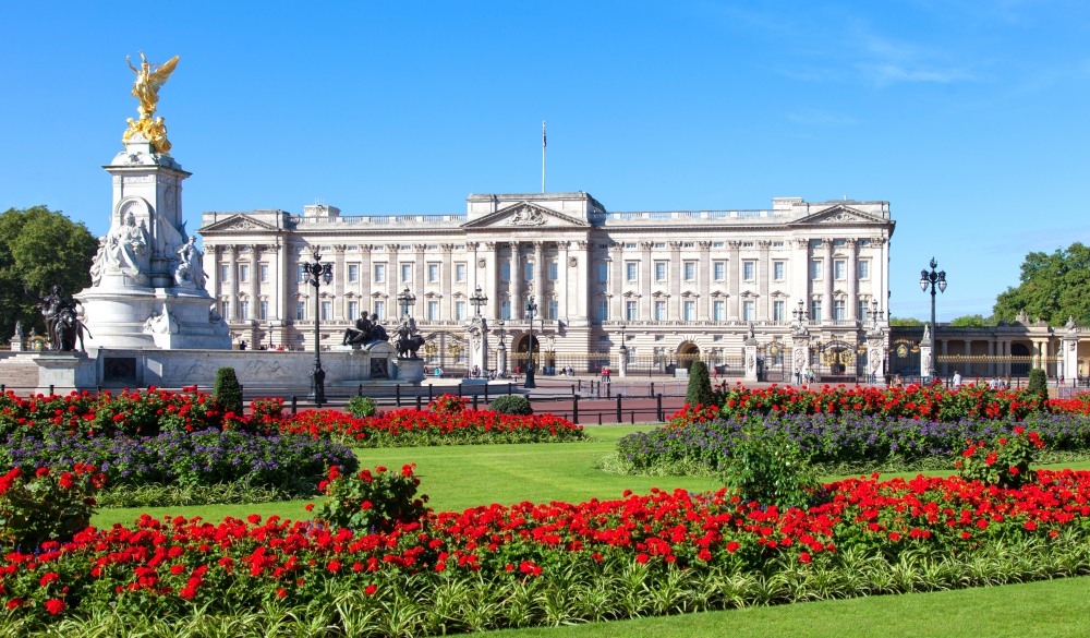 Buckingham Palace in London; Shutterstock ID 312864032