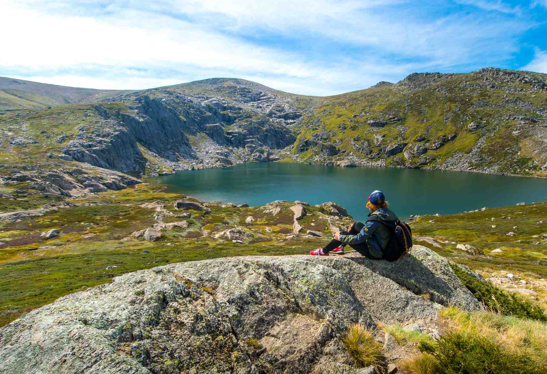 Traveler at Blue lake track in Kosciuszko national park