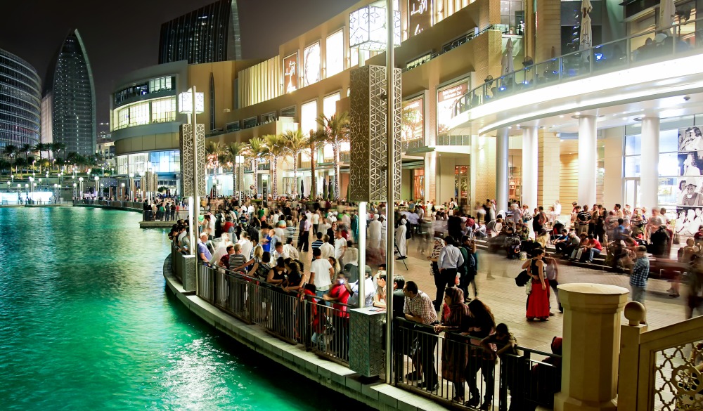 Dubai Mall, Dubai fountain. People waiting for fountain to play its show.