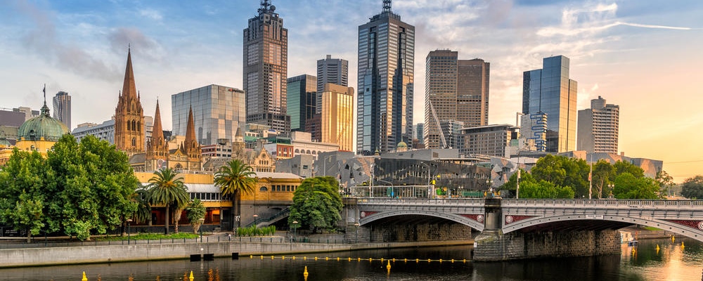 Melbourne CBD; Shutterstock ID 379181851; Purpose: Newsletter/Deals; Brand (KAYAK, Momondo, Any): Any