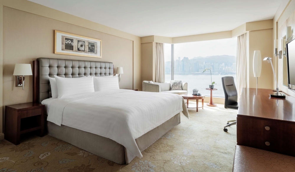 Kowloon Shangri-La, hotel with victoria harbour view