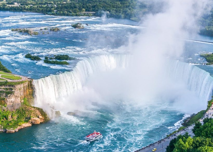 14 Popular Hotels with the Best View of Niagara Falls