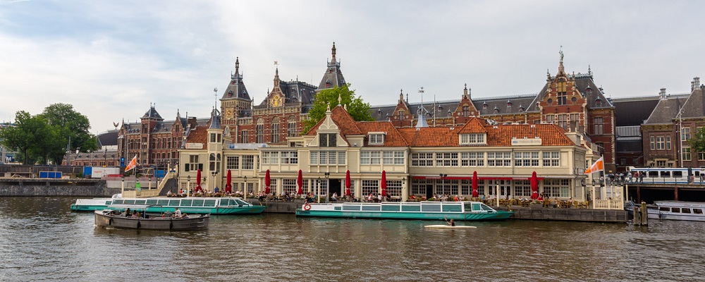 Noord-Zuid Hollandsch Koffiehuis in Amsterdam