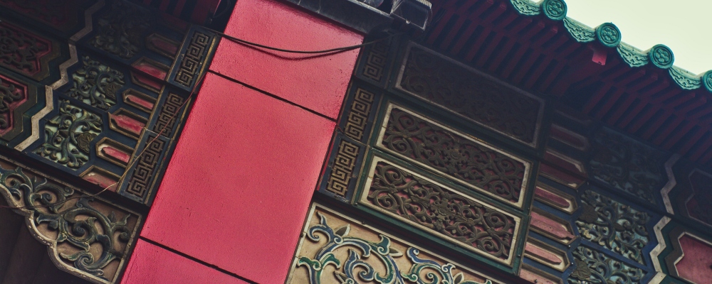 door with Chinese art