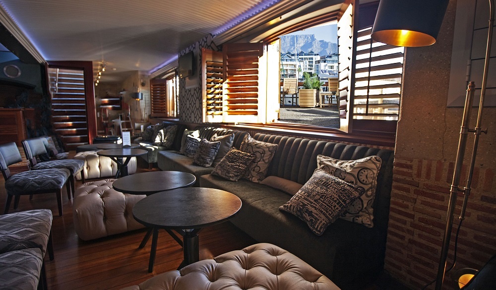 Cape Grace bar, hotel that attract celebrities