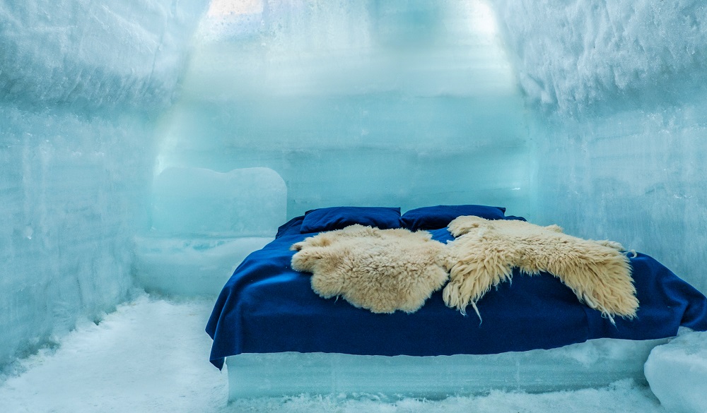 Ice Hotel Romania igloo hotel