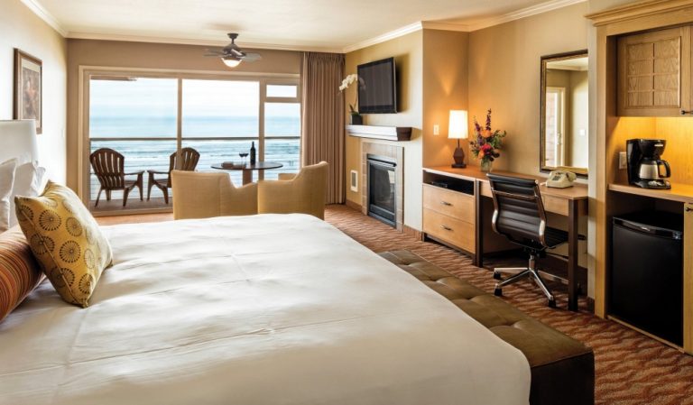 View of 6 Affordable Romantic Getaways in the U.S. That Couples Will Love ...